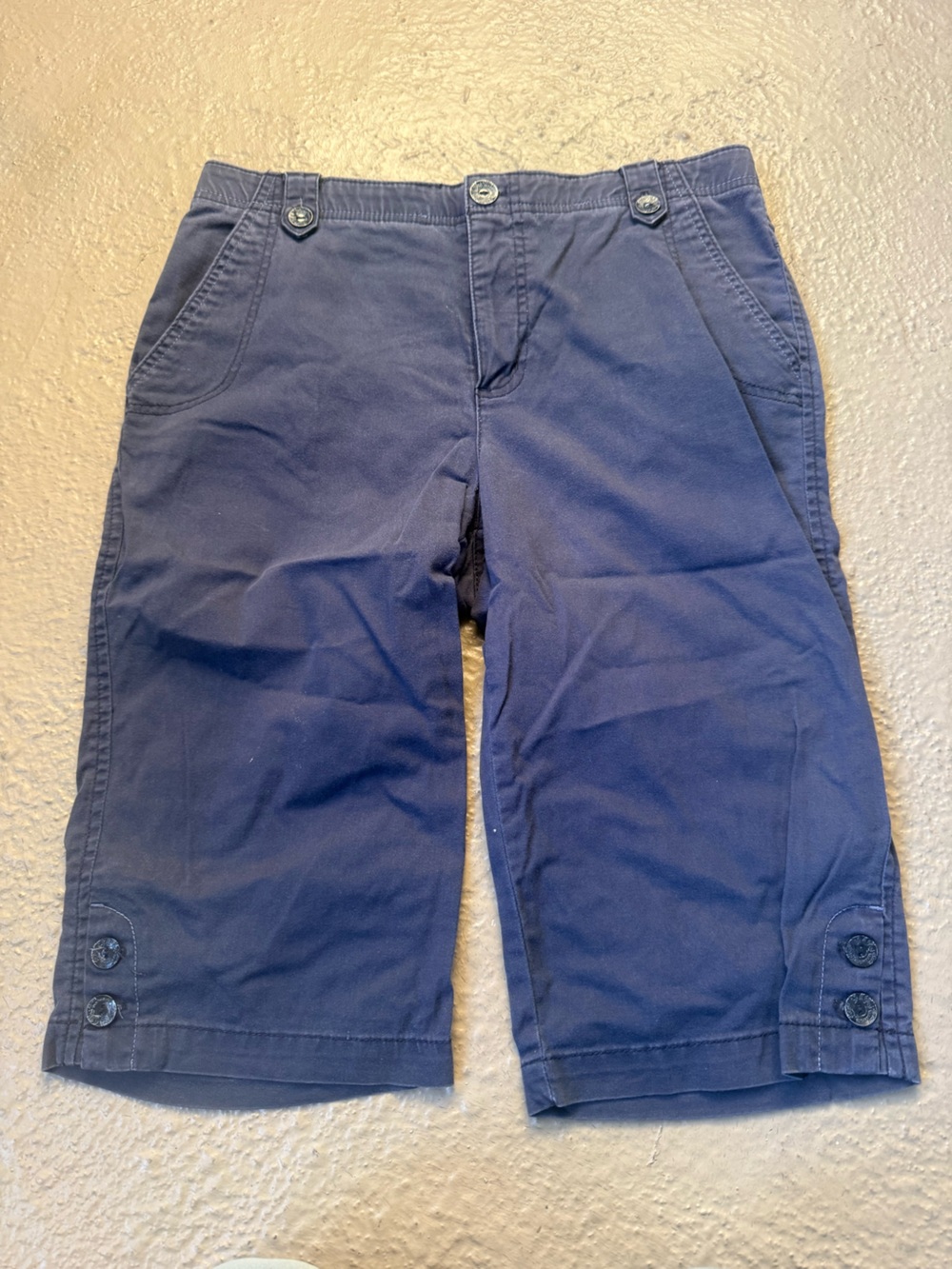 Gloria Vanderbilt Dark Navy Button-Hem Capris